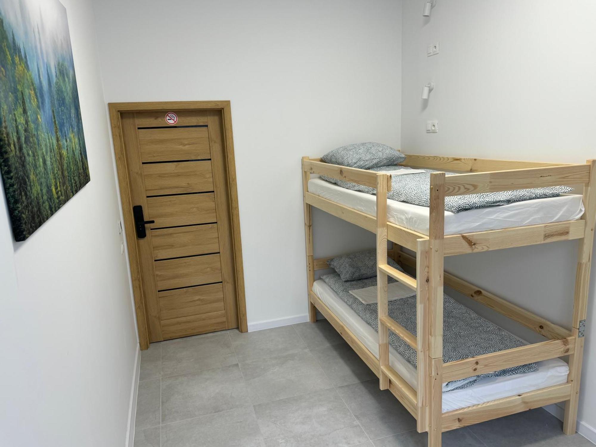 Green Hostel Katowice - 24H Parking מראה חיצוני תמונה