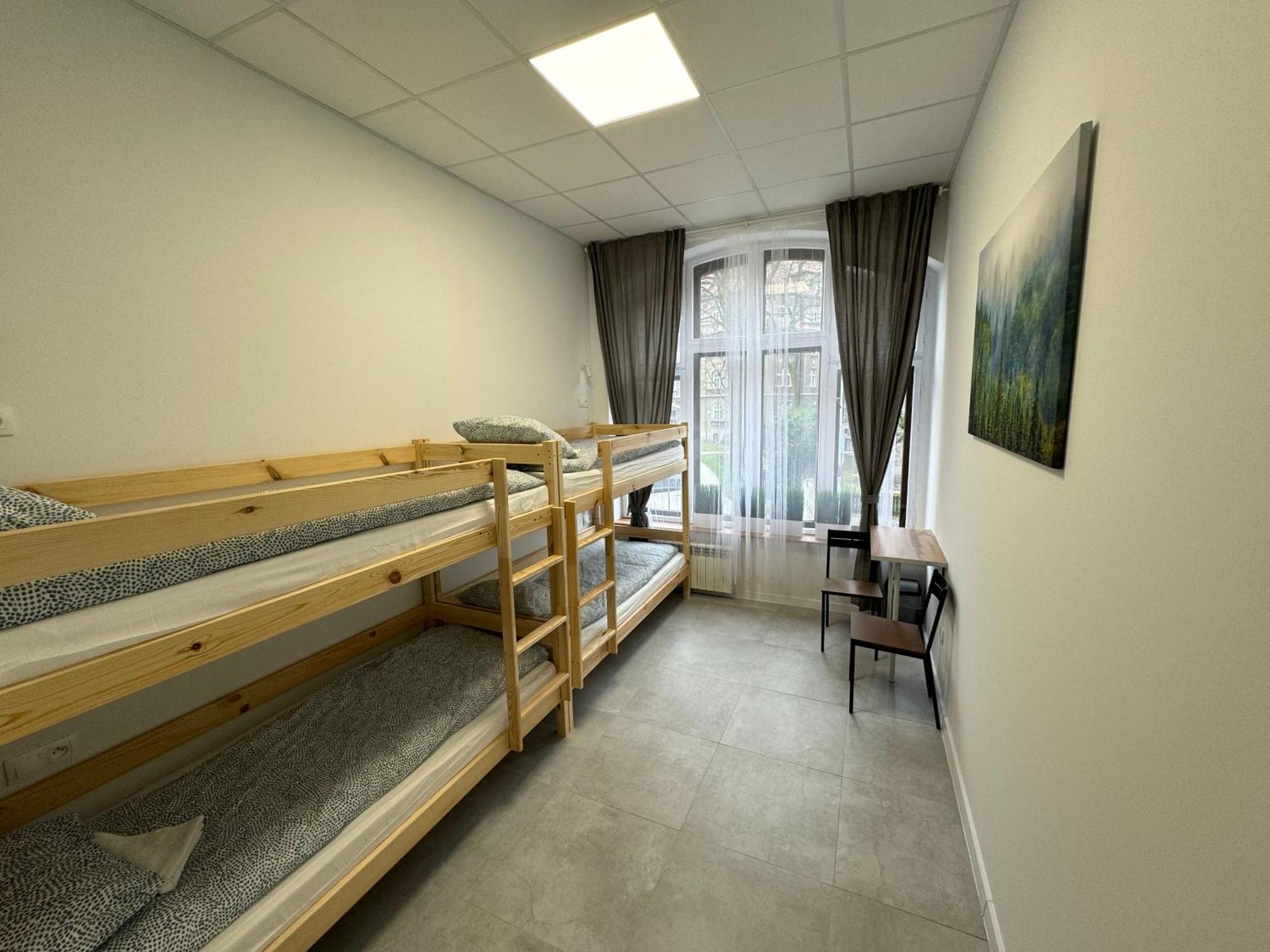 Green Hostel Katowice - 24H Parking מראה חיצוני תמונה