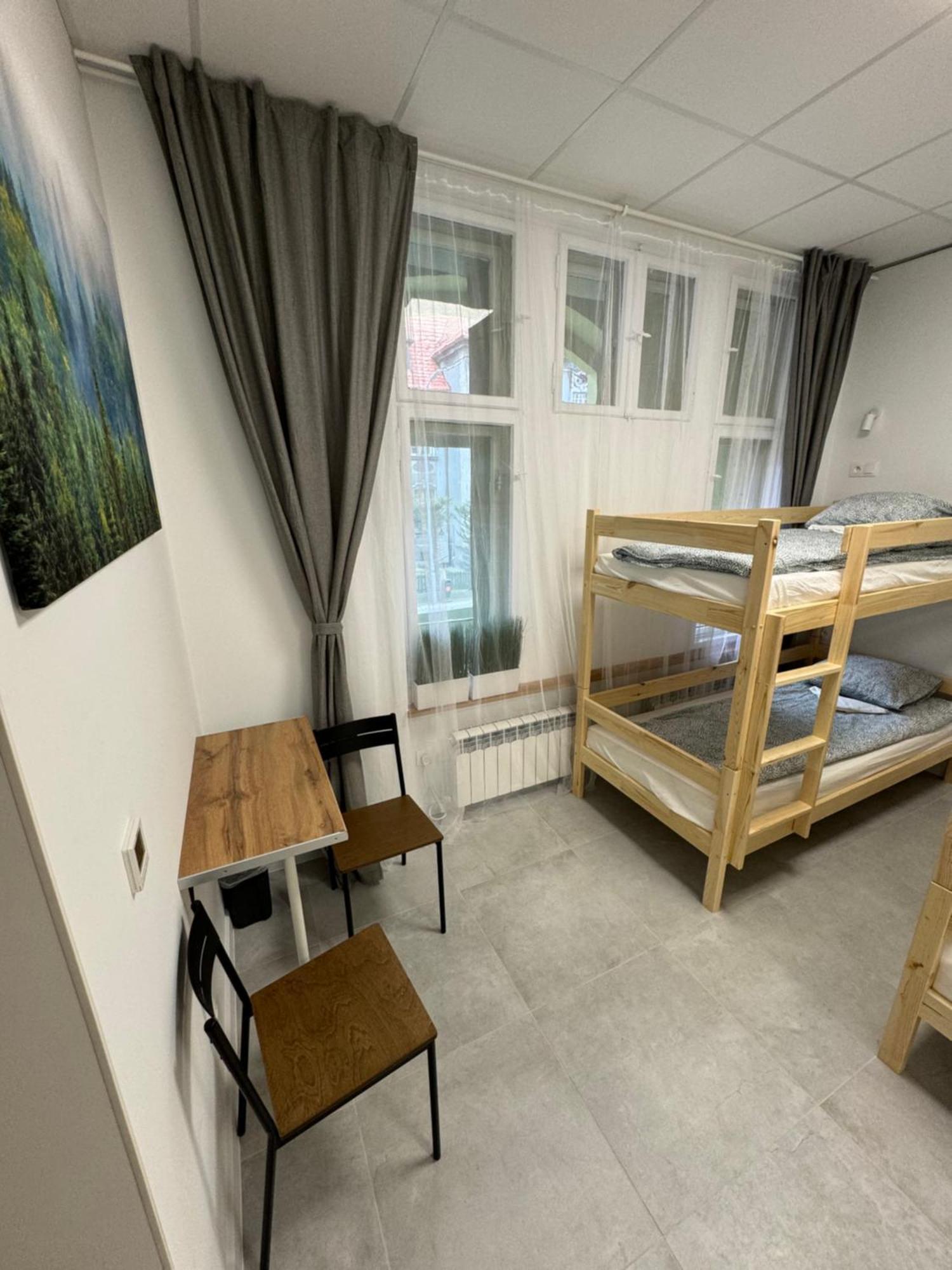 Green Hostel Katowice - 24H Parking מראה חיצוני תמונה
