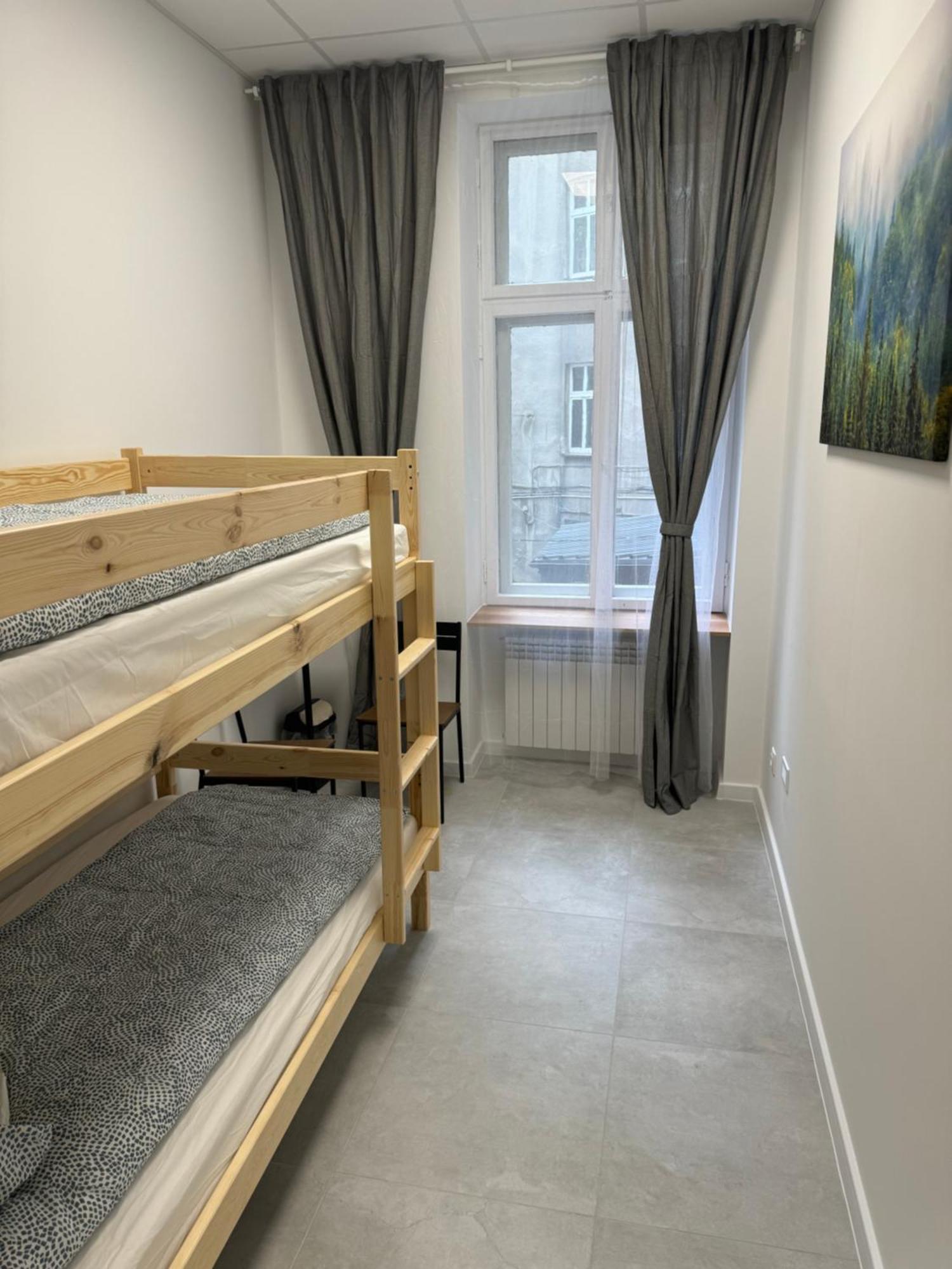 Green Hostel Katowice - 24H Parking מראה חיצוני תמונה