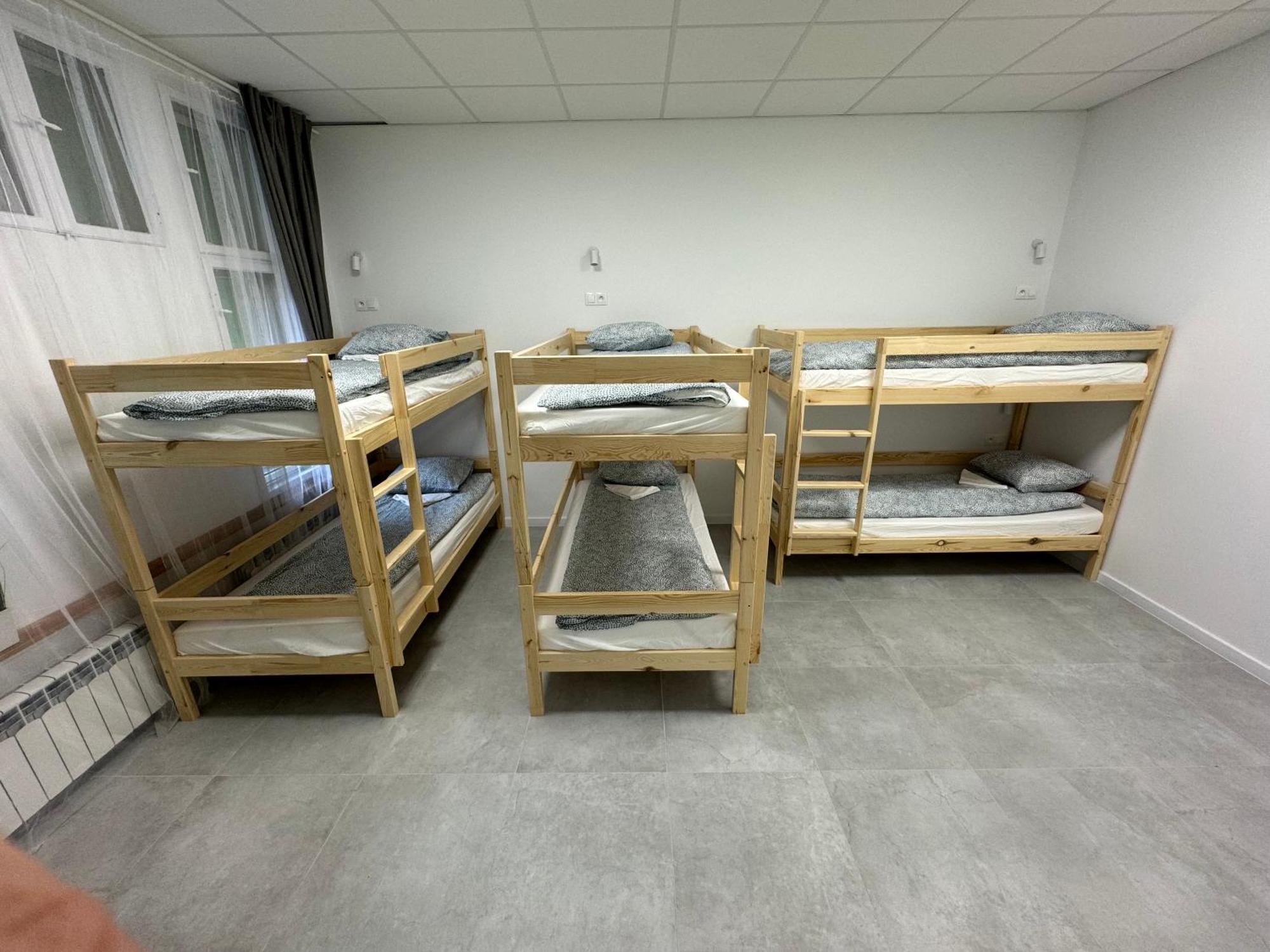 Green Hostel Katowice - 24H Parking מראה חיצוני תמונה