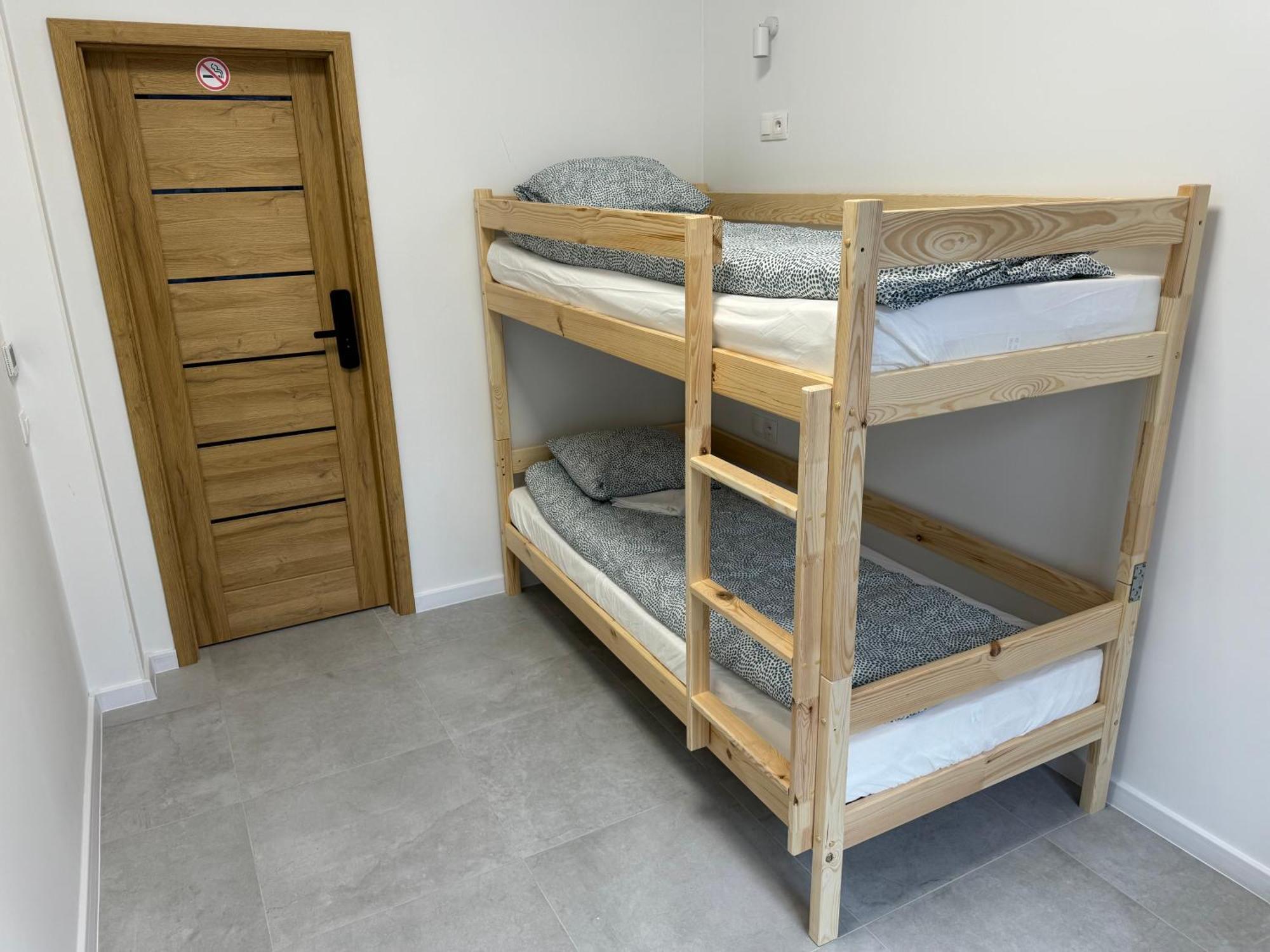Green Hostel Katowice - 24H Parking מראה חיצוני תמונה